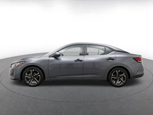 Used 2025 Nissan Sentra SV FWD image 3