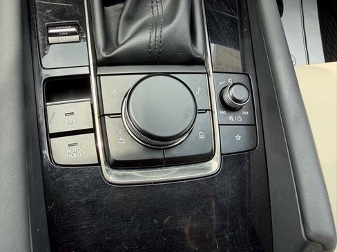 Used 2019 MAZDA MAZDA3 AWD Hatchback image 34