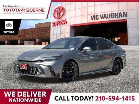 Certified 2025 Toyota Camry SE image 1