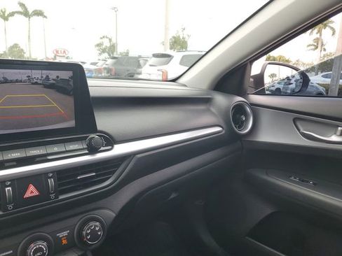 Used 2023 Kia Forte LXS w/ LXS Technology Package image 30