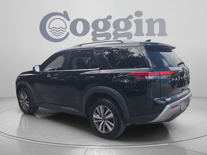 Used 2025 Nissan Pathfinder SL
