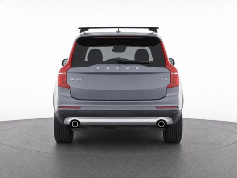 Used 2018 Volvo XC90 T5 Momentum w/ Convenience Package FWD image 5