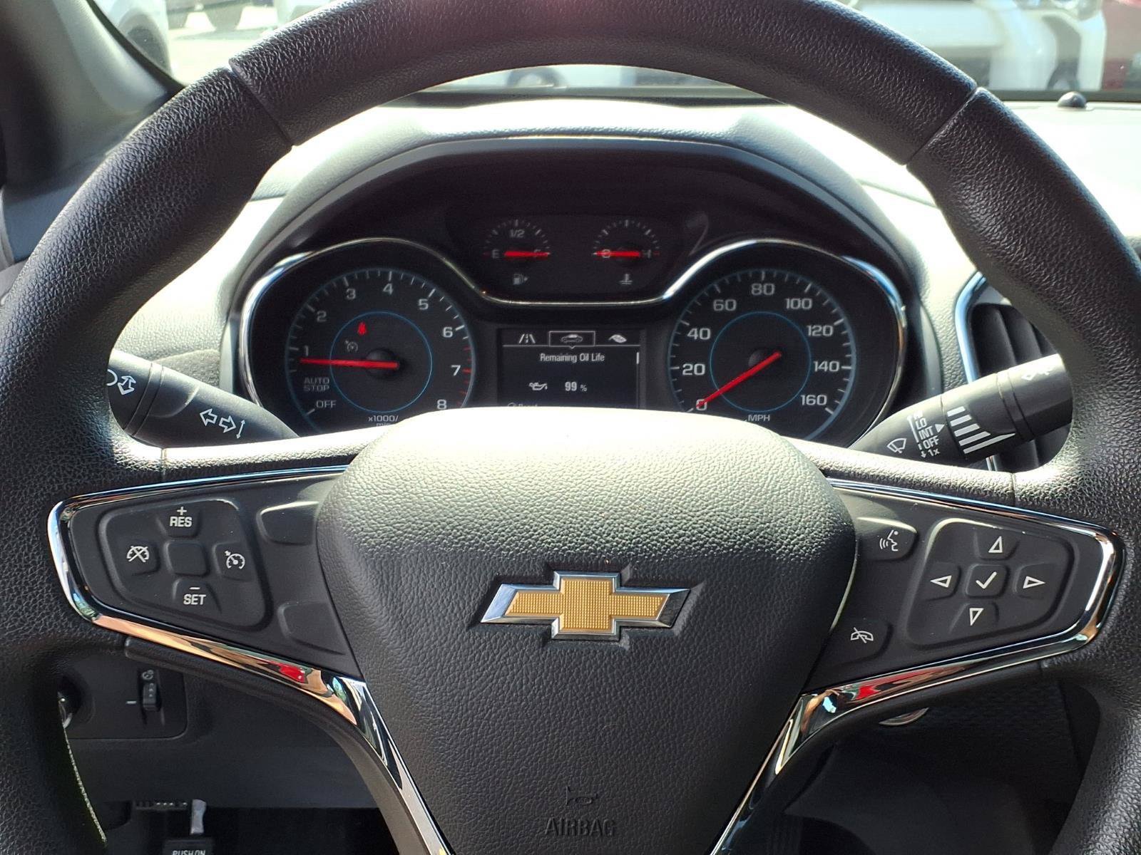 Used 2018 Chevrolet Cruze LT w/ Convenience Package FWD image 11