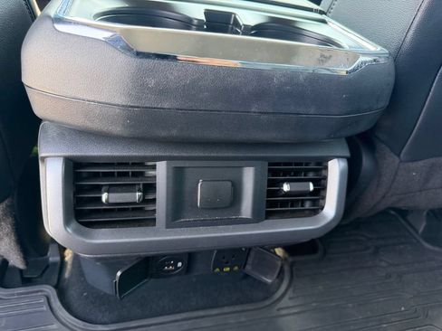 Used 2023 Ford F150 Lariat w/ Trailer Tow Package AWD/4WD image 17