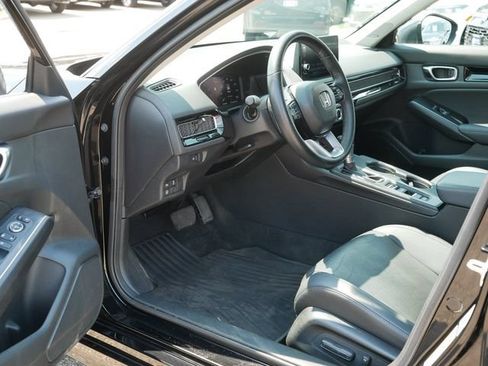 Used 2022 Honda Civic Touring image 12