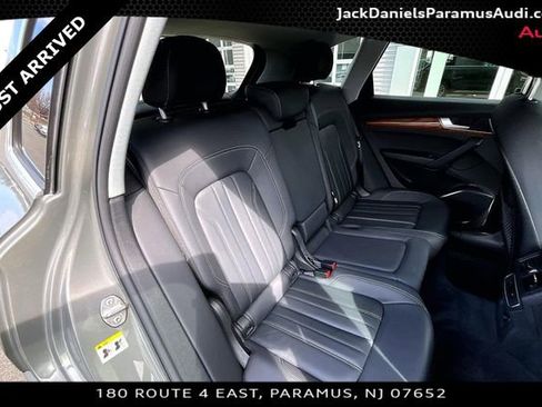 Used 2023 Audi Q5 2.0T Premium w/ Convenience Package image 19