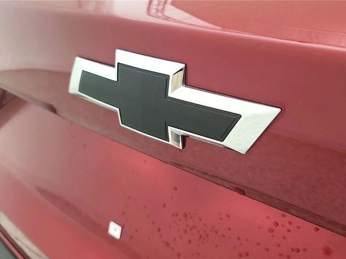 Used 2025 Chevrolet Trax RS w/ Driver Confidence Package FWD image 16