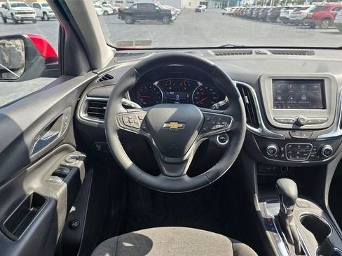 Used 2024 Chevrolet Equinox LT FWD image 24