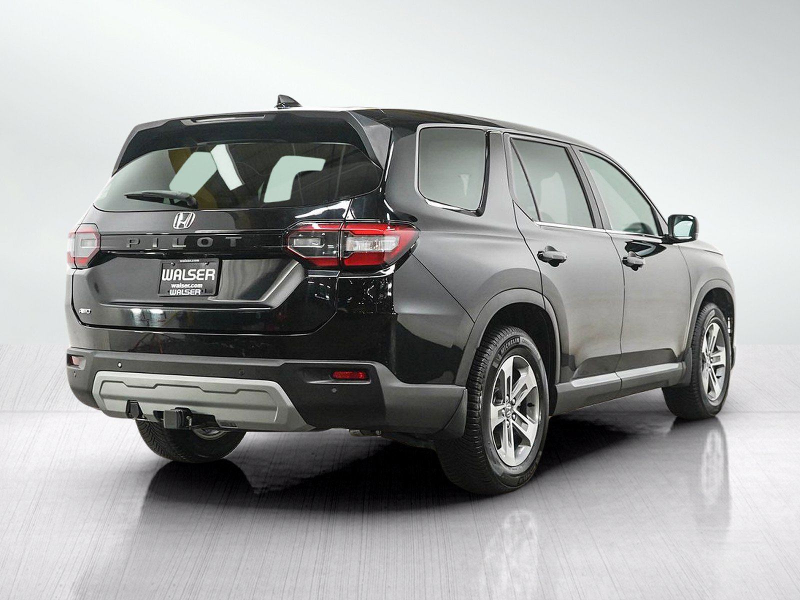 Used 2023 Honda Pilot EX-L image 5