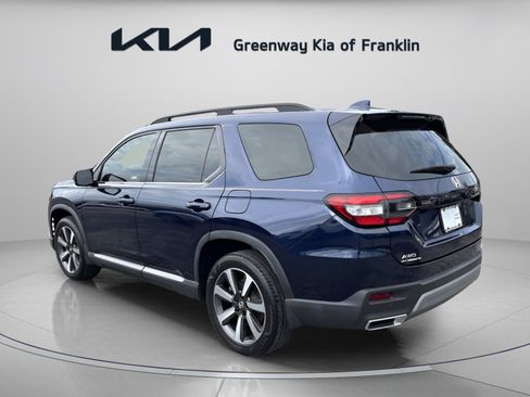 Used 2023 Honda Pilot Touring image 5