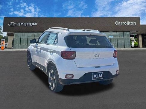 New 2026 Hyundai Venue SEL FWD image 8