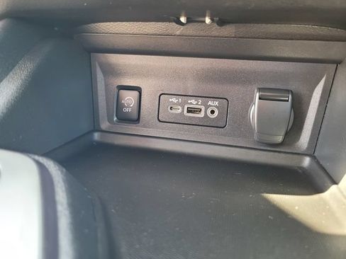 Certified 2024 Nissan Sentra SV FWD image 25