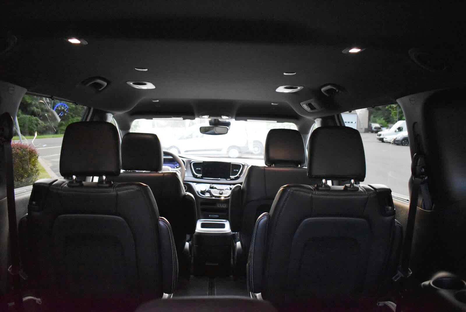 Used 2025 Chrysler Pacifica Select FWD image 53