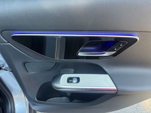 New 2025 Mercedes-Benz GLC 350e 4MATIC image 17