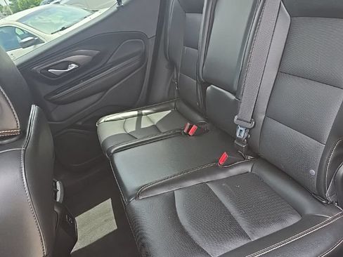 Used 2020 GMC Terrain SLT w/ GMC Pro Grade Package AWD/4WD image 15