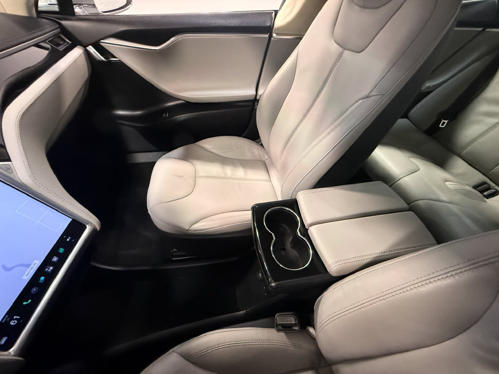 Used 2013 Tesla Model S Performance RWD image 69