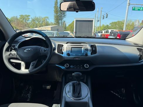 Used 2016 Kia Sportage LX w/ LX Popular Package image 13