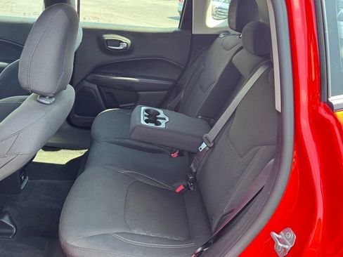 Used 2018 Jeep Compass Sport AWD/4WD image 26