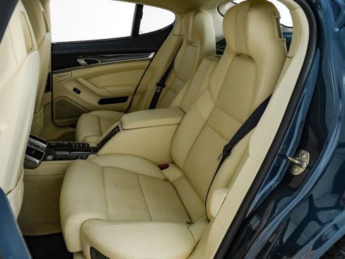 Used 2011 Porsche Panamera 4S image 37