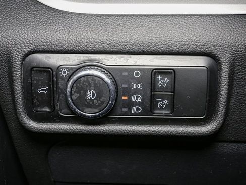 Used 2023 Ford Explorer XLT w/ Equipment Group 202A image 34