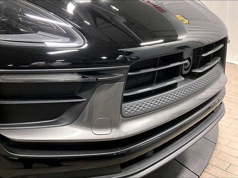 Used 2026 Porsche Macan Turbo AWD/4WD image 32