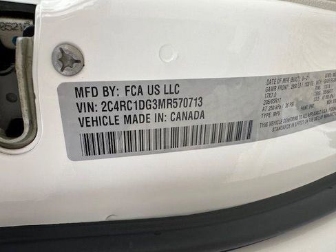 Used 2021 Chrysler Voyager Lxi FWD image 34