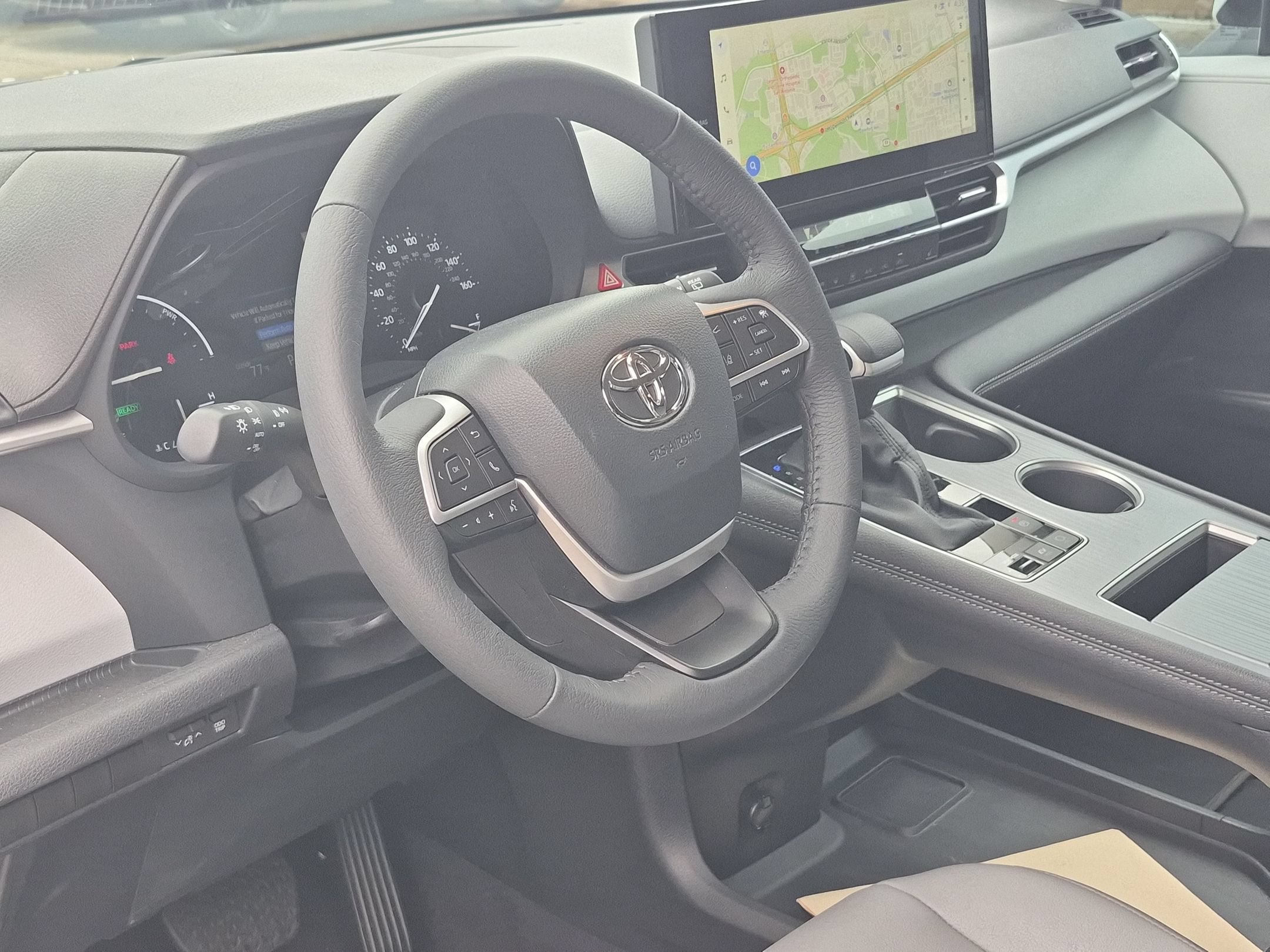 Used 2026 Toyota Sienna XLE FWD image 12