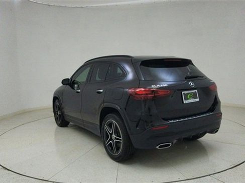 Used 2025 Mercedes-Benz GLA 250 4MATIC image 76
