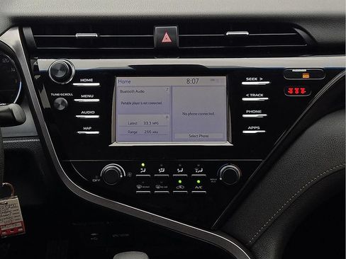 Used 2019 Toyota Camry LE FWD image 12
