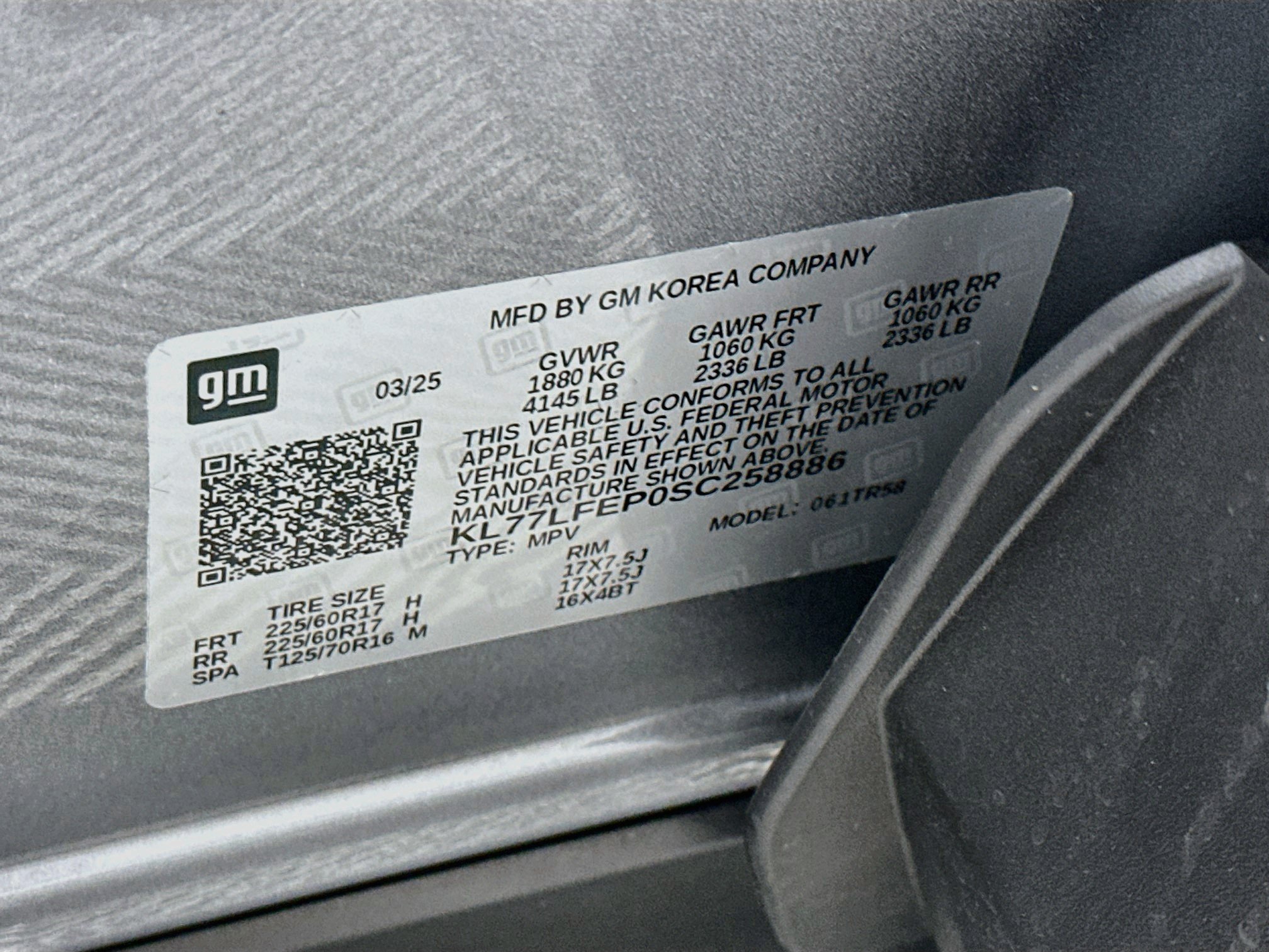 Used 2025 Chevrolet Trax LS w/ LS Convenience Package FWD image 12