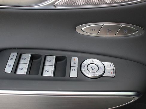 New 2026 Genesis GV70 2.5T Select AWD/4WD image 25
