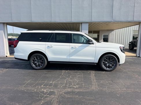 New 2026 Ford Expedition Max Platinum w/ Stealth Appearance Package AWD/4WD image 2