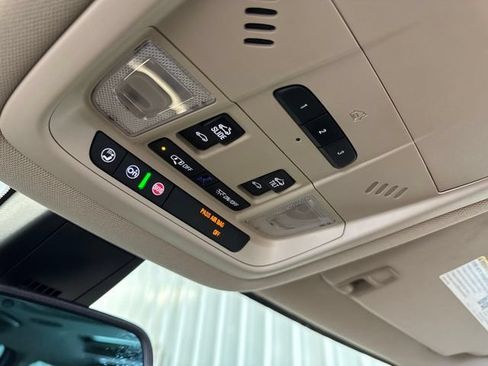 Used 2018 GMC Acadia Denali w/ Technology Package AWD/4WD image 46