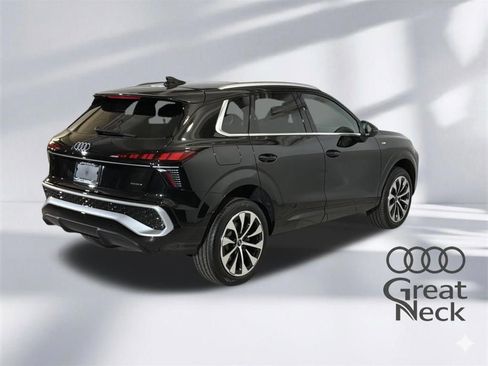 New 2026 Audi Q3 quattro 2.0T image 9