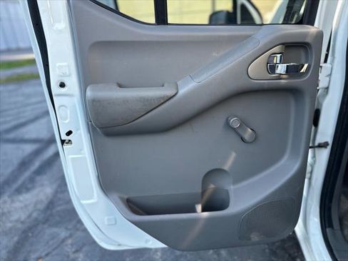 Used 2018 Nissan Frontier S RWD image 16