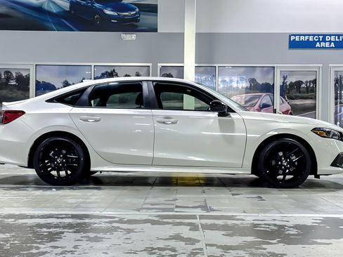 Used 2024 Honda Civic Sport image 7