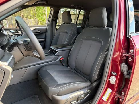 Used 2024 Jeep Grand Cherokee Laredo w/ Luxury Tech Group I AWD/4WD image 18