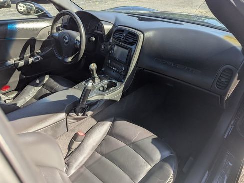 Used 2005 Chevrolet Corvette Coupe w/ Preferred Equipment Group RWD image 25