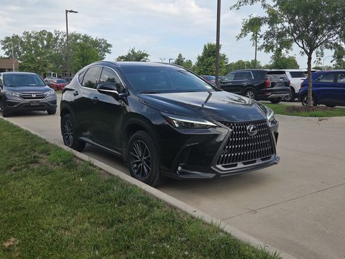 Used 2025 Lexus NX 350 AWD w/ Accessory Package (2T) image 9