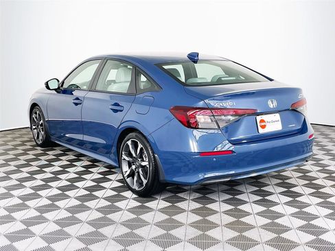 Used 2025 Honda Civic Sport Touring image 7