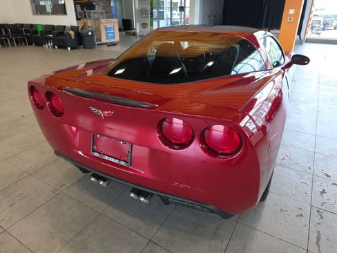 Used 2010 Chevrolet Corvette Coupe w/ Preferred Equipment Group RWD image 7