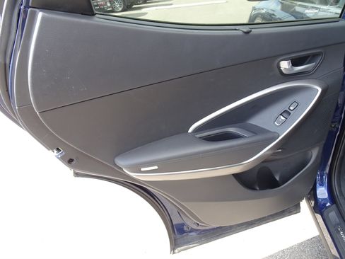 Used 2018 Hyundai Santa Fe Sport FWD image 16