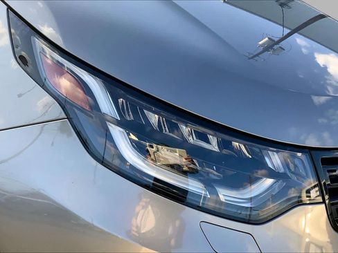 Used 2018 Land Rover Discovery HSE Luxury AWD/4WD image 26
