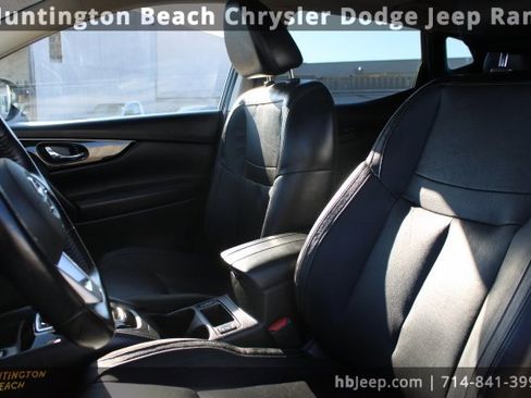 Used 2019 Nissan Rogue Sport SL w/ Premium Package image 31