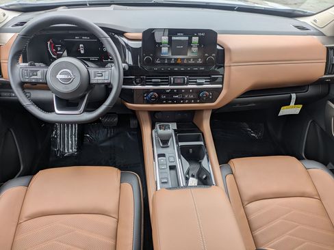 New 2025 Nissan Pathfinder Platinum w/ Cargo Package image 9