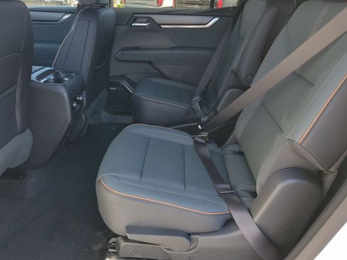 New 2026 GMC Acadia AT4 image 7