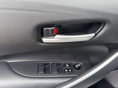 Used 2025 Toyota Corolla SE image 11