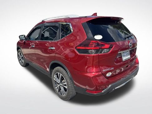Used 2019 Nissan Rogue SV w/ Sun & Sound Touring Package AWD/4WD image 4