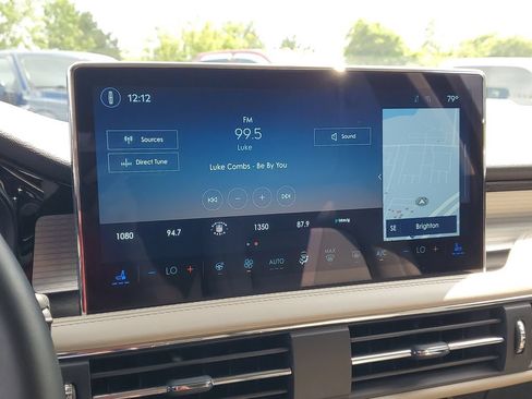 Used 2025 Lincoln Corsair AWD w/ Equipment Group 101A image 28