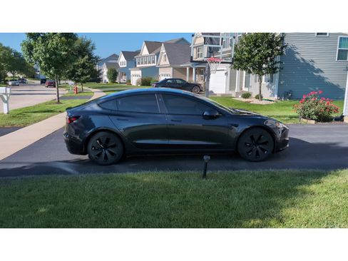 Used 2024 Tesla Model 3 Standard Range RWD image 3